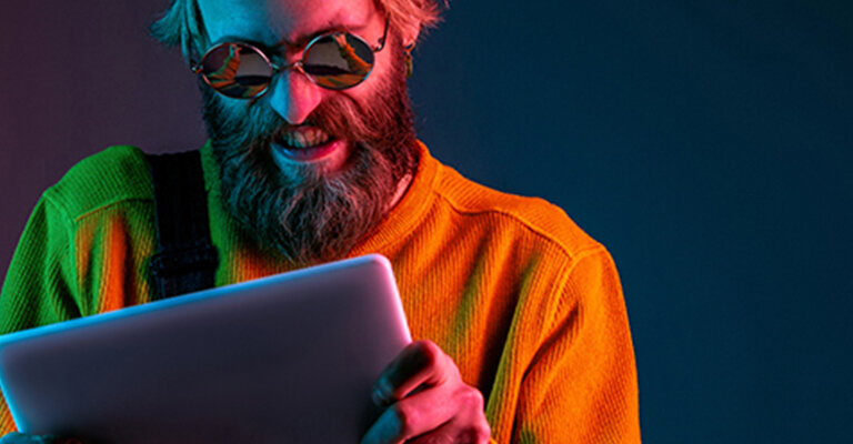 AddFame Karriere Social Media